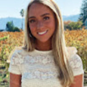 Meet your Posher, Claire